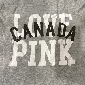 Gray Victoria’s Secret Canada Pink T-Shirt size M